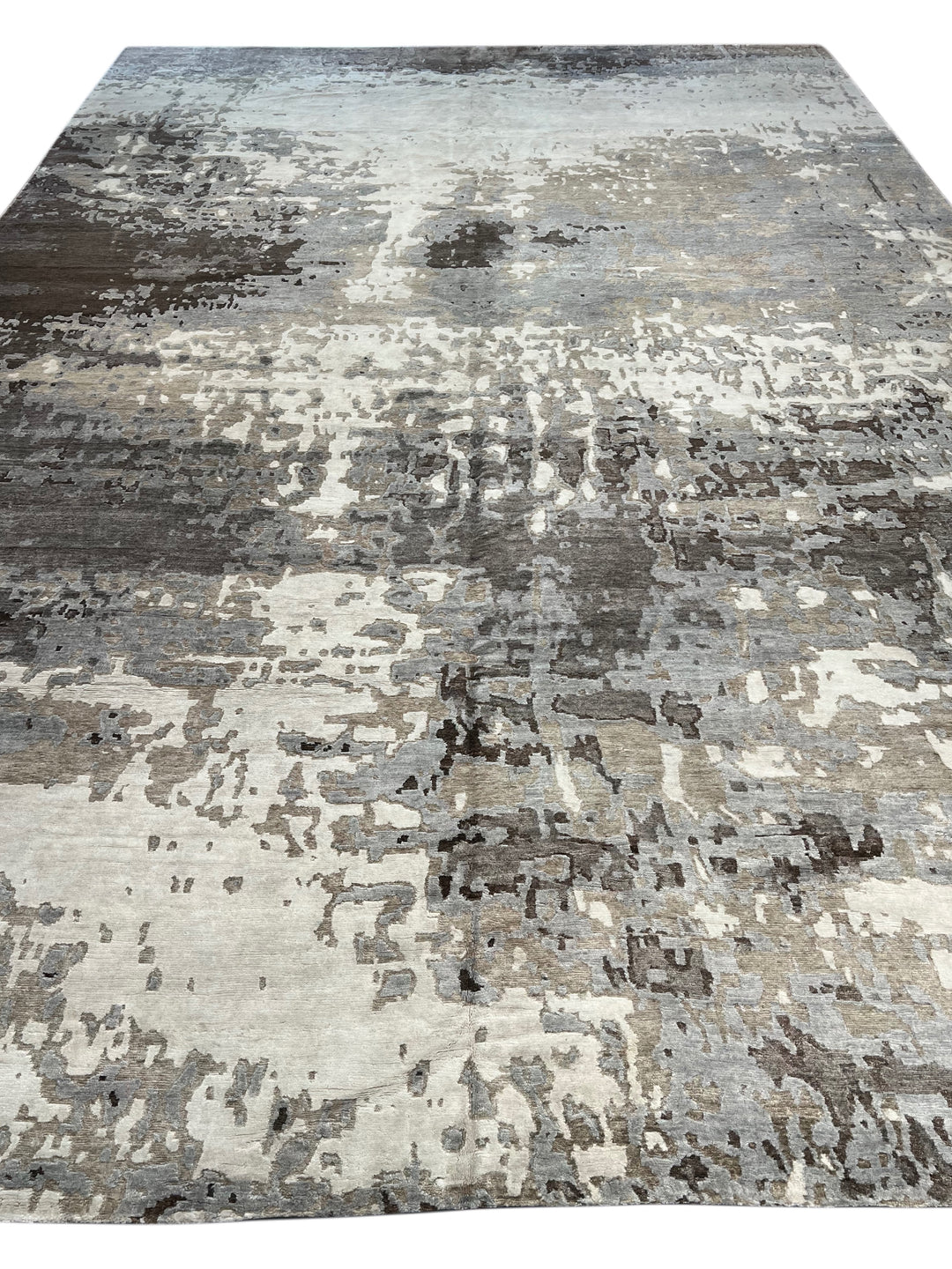 Ashen Mirage – Silver Grey, Taupe &amp; Charcoal Abstract Modern Style Rug | 12’0” × 17’10”