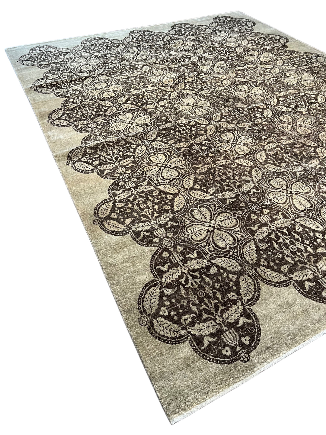 Noir Fleur – Charcoal &amp; Ivory Grey Floral Geometric Style Rug | 11’9” × 15’1”