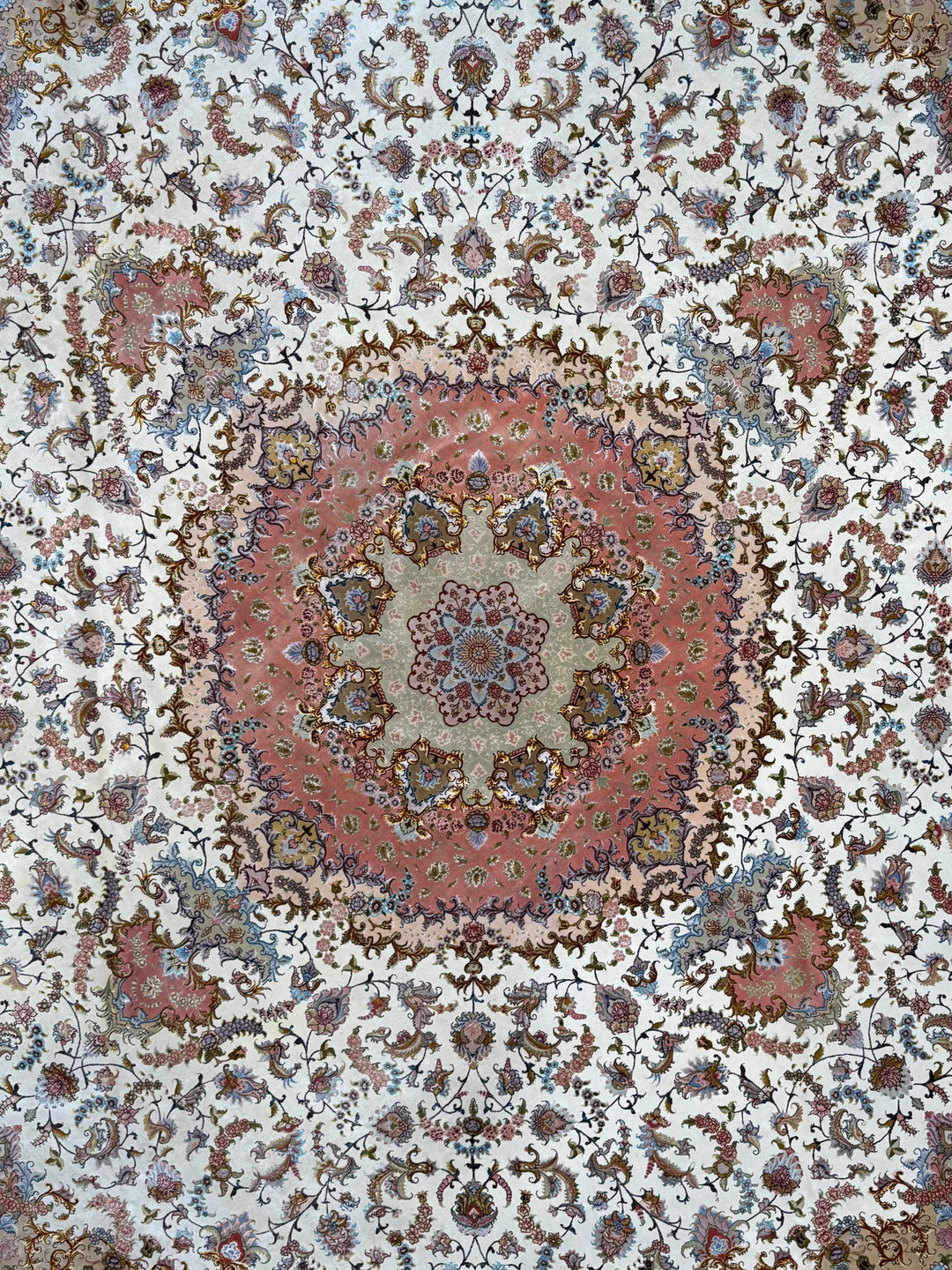 Imperial Rose – Vintage Persian Tabriz Round Rug, Circa 1970 | 15’10” × 16’3”