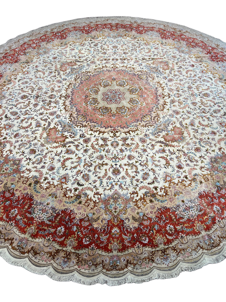 Imperial Rose – Vintage Persian Tabriz Round Rug, Circa 1970 | 15’10” × 16’3”