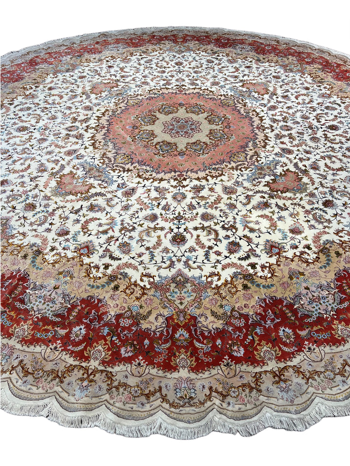 Imperial Rose – Vintage Persian Tabriz Round Rug, Circa 1970 | 15’10” × 16’3”