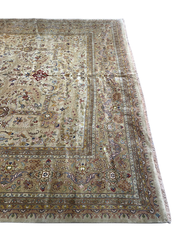 Bellmont Heritage – Beige, Olive &amp; Burgundy Tabriz Style Rug | 11’9” × 14’11”