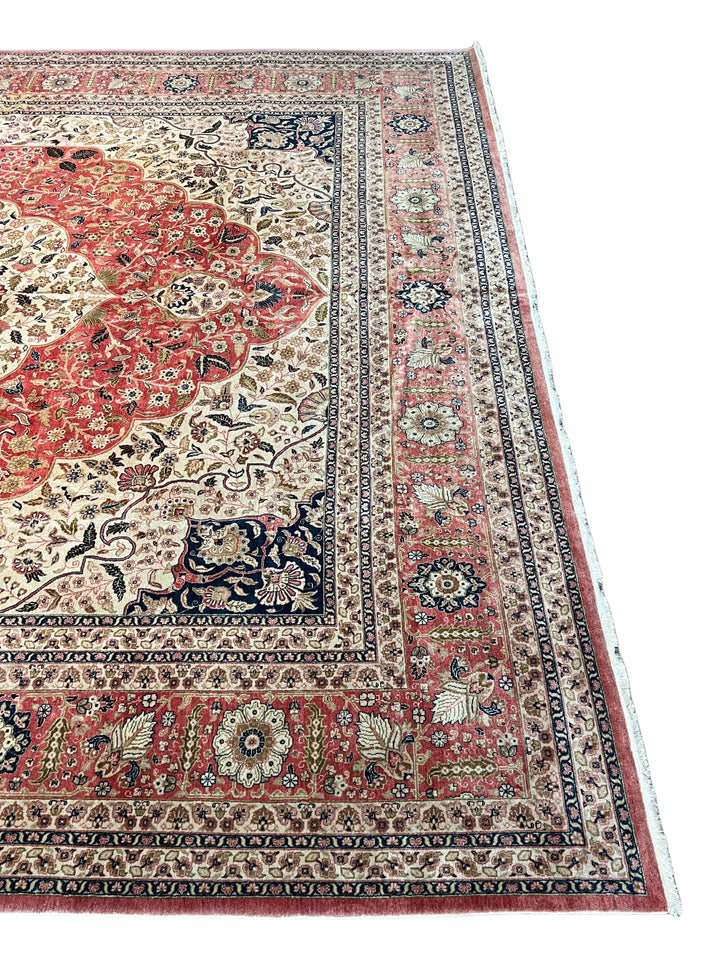 Rosavelle – Rose Red &amp; Ivory Traditional Floral Medallion Rug | 11’10” × 16’2”
