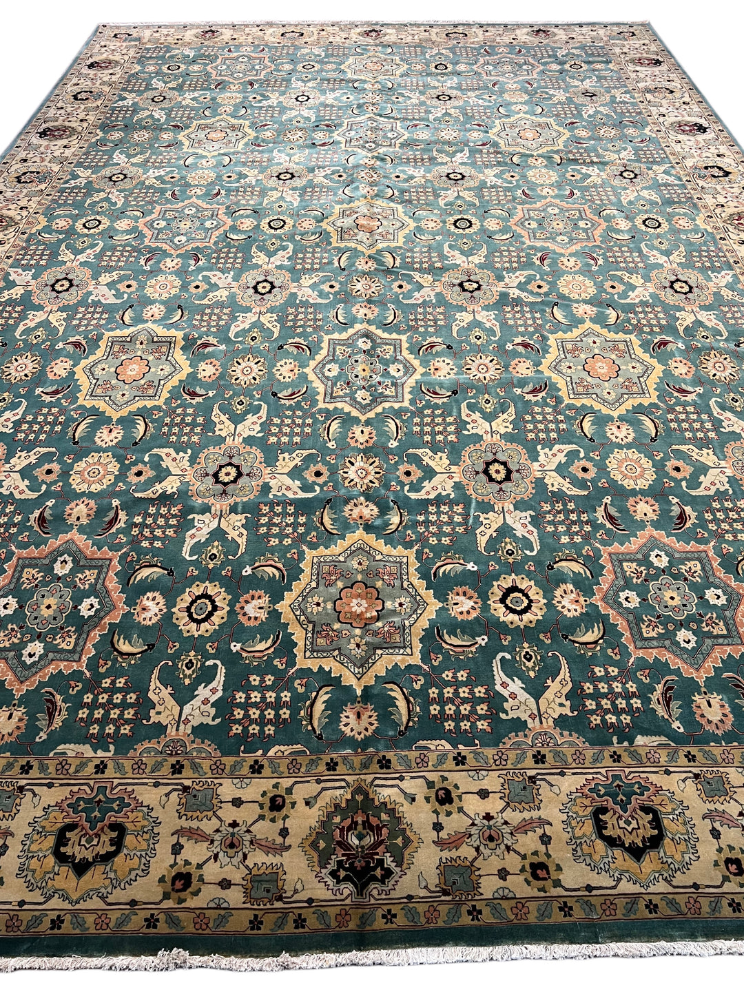 Aldermere – Deep Teal &amp; Ivory Traditional Agra Style Rug | 11’10” × 17’8”