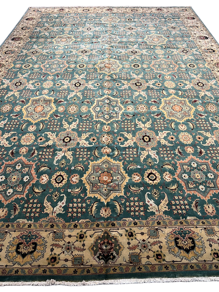 Aldermere – Deep Teal &amp; Ivory Traditional Agra Style Rug | 11’10” × 17’8”